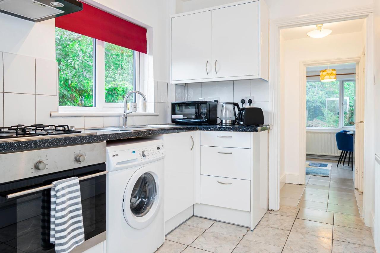 Charming 2-Bedroom Flat With A Garden And Free Parking At Abingdon Оксфорд Екстериор снимка
