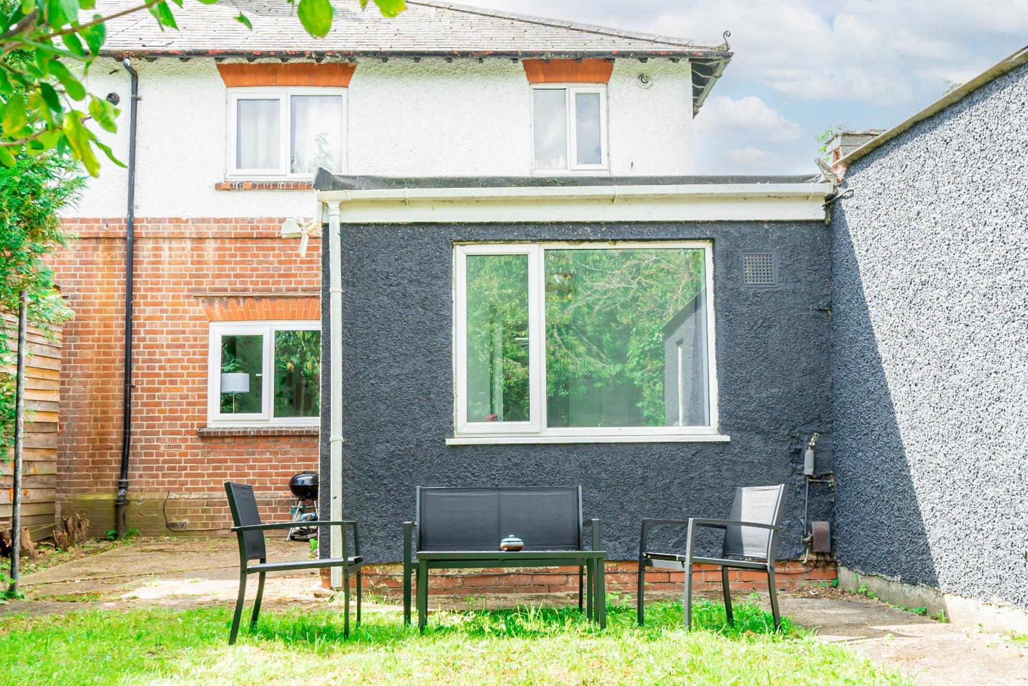 Charming 2-Bedroom Flat With A Garden And Free Parking At Abingdon Оксфорд Екстериор снимка